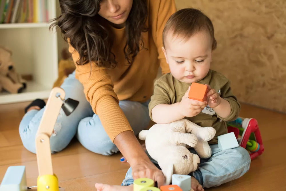 El método Montessori: Fomentando el bienestar de tu bebé